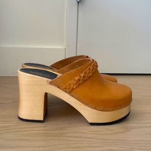 Never worn Hasbeens mules/clogs